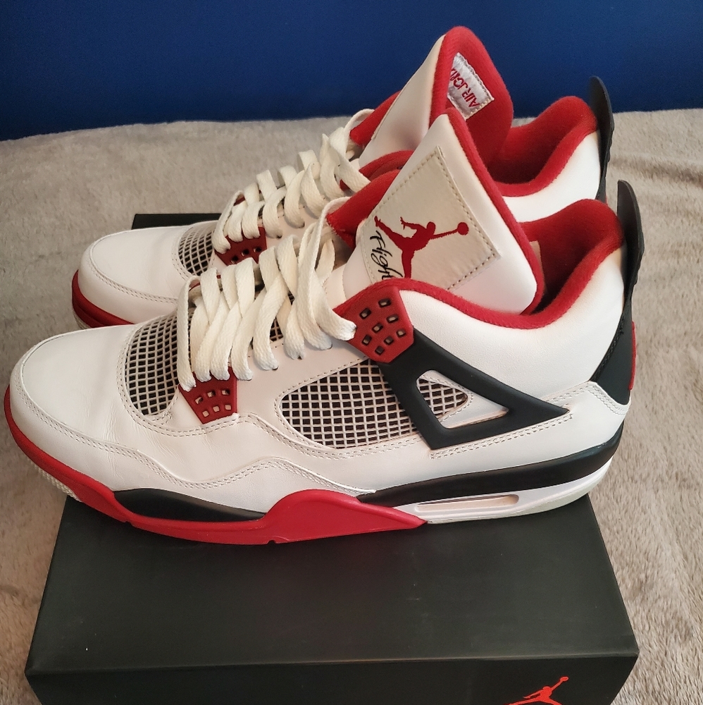 JORDAN 4 RETRO FIRE RED